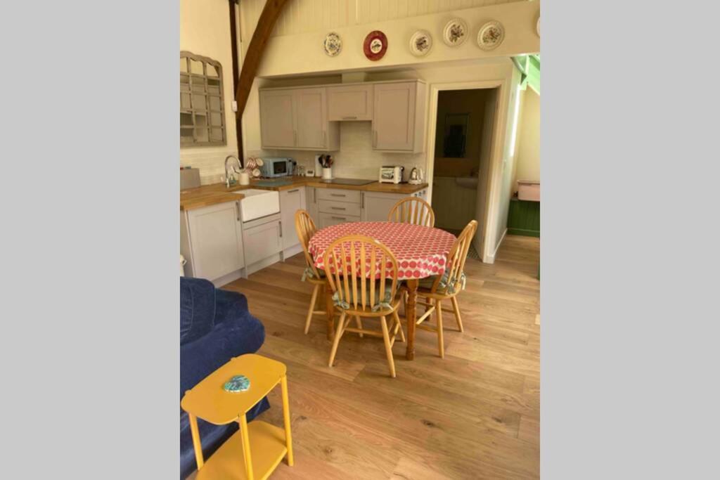 Gorgeous Comfortable Barn With Huge Private Orchard In Quiet Suffolk Location Depden Eksteriør bilde
